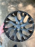 2017-toyota-corolla-hubcap