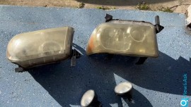 2007-2013-toyota-tundra-headlights